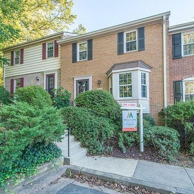 9663 Lindenbrook St, Fairfax, VA 22031