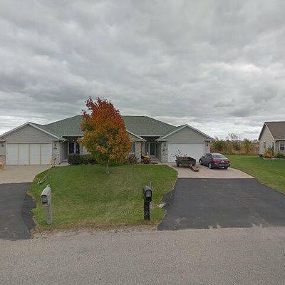 N1152 Redwing Dr, Greenville, WI 54942