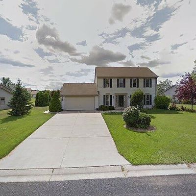 W142 N10673 Wooded Hills Dr, Germantown, WI 53022