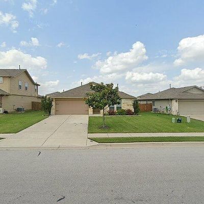 1004 Mitchell Dr, Hutto, TX 78634