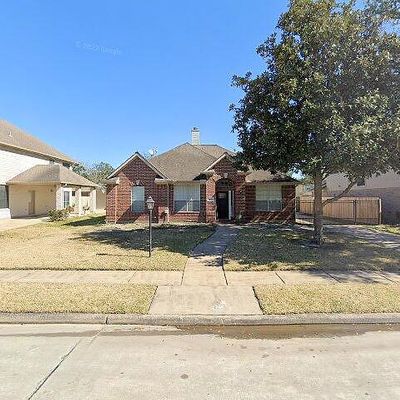 8922 Ballinger Dr, Houston, TX 77064