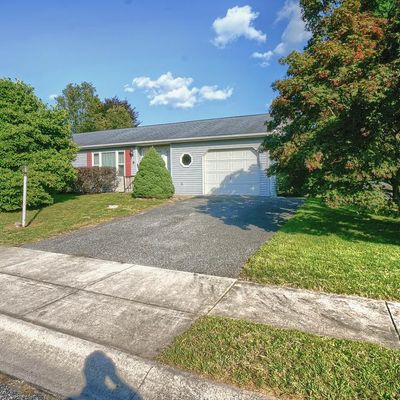 9 Raspberry Dr, Mechanicsburg, PA 17050