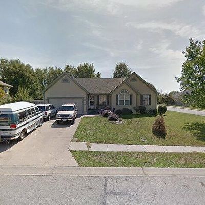 901 Minnie Ave, Belton, MO 64012