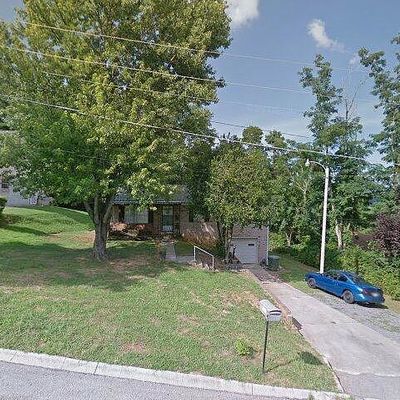 902 Burns Dr, Morristown, TN 37814