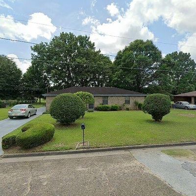 903 Guy St, Tuskegee, AL 36083