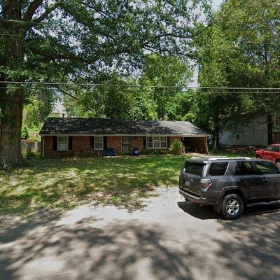 909 Chickasaw Rd, Oxford, MS 38655