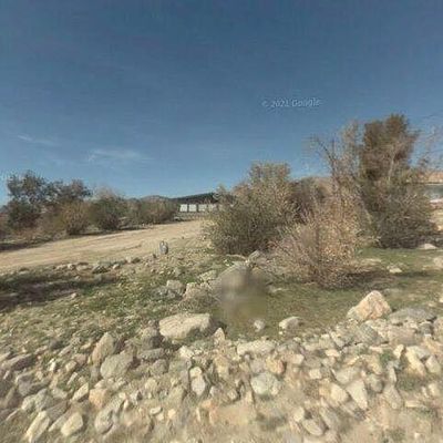 9100 Navajo Trl, Morongo Valley, CA 92256