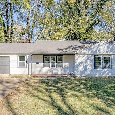 9104 E 67 Th Ter, Raytown, MO 64133