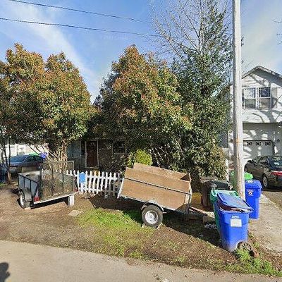 9135 Se Pine St, Portland, OR 97216