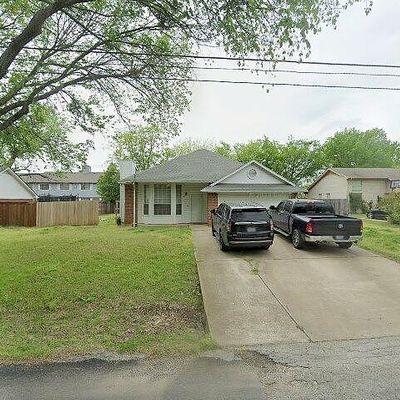 914 S Jefferson St, Pilot Point, TX 76258