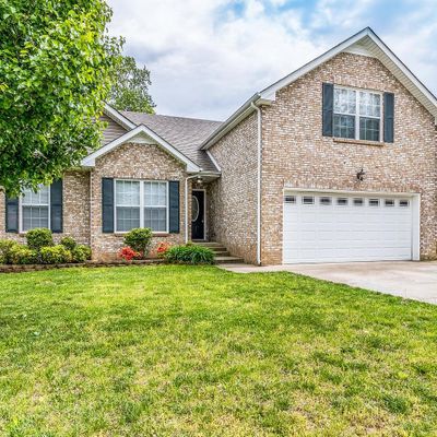 917 Excalibur Dr, Clarksville, TN 37040