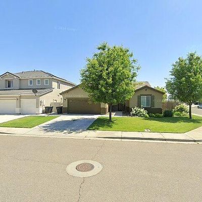 924 Golden Leaf Dr, Livingston, CA 95334