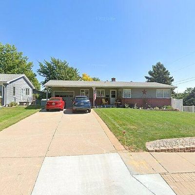 927 N 74 Th St, Omaha, NE 68114