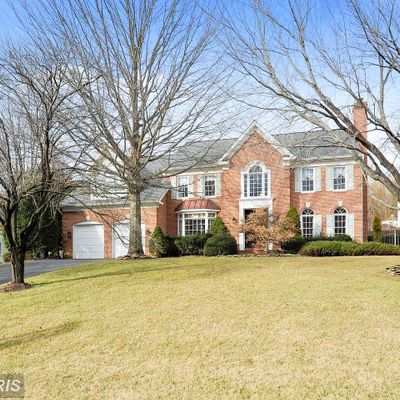 9464 Deramus Farm Ct, Vienna, VA 22182