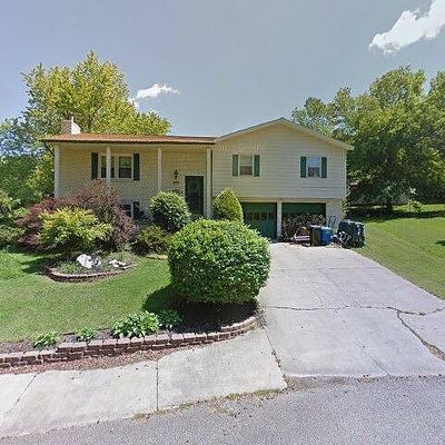 947 Treelane Dr, Newburgh, IN 47630