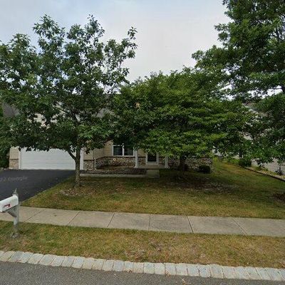 11 Edgartown Ln, Barnegat, NJ 08005