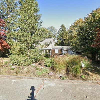 11 Maple Ave, Miller Place, NY 11764