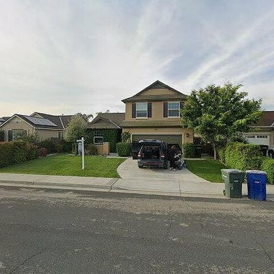 1119 W Muir Way, Hanford, CA 93230