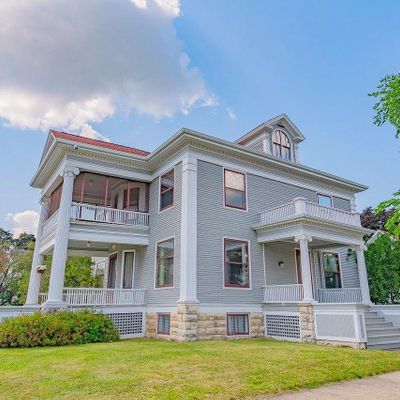 1124 E Main St, Stoughton, WI 53589