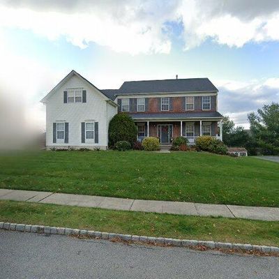 1149 Monroe Dr, Stewartsville, NJ 08886