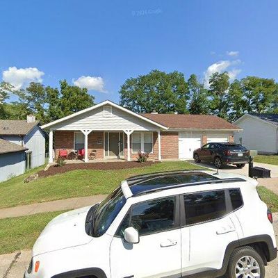 11818 7 Hills Dr, Florissant, MO 63033