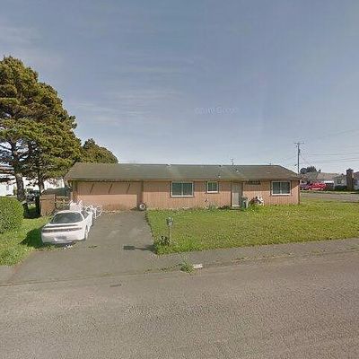 121 E Condor St, Crescent City, CA 95531