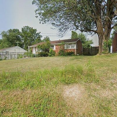 1210 Donaghe St, Staunton, VA 24401