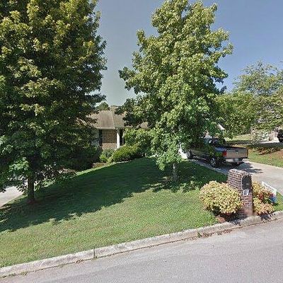 1017 Summerfield Dr, Maryville, TN 37801