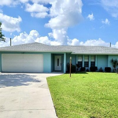 102 Sw Fairchild Ave, Port Saint Lucie, FL 34984