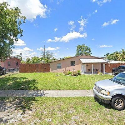 1031 Ne 213 Th Ter, Miami, FL 33179