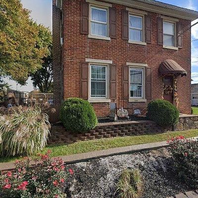 104 Walnut St, Boiling Springs, PA 17007