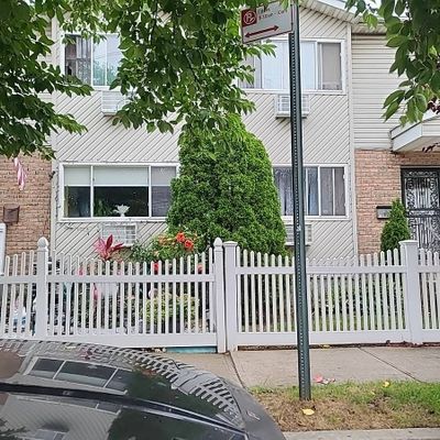 1056 Beach 22 Nd St, Far Rockaway, NY 11691