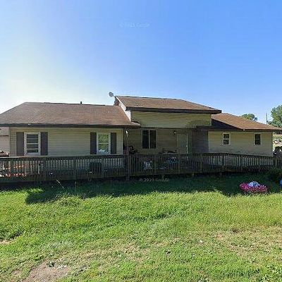 10582 Main St, Waverly, IL 62692