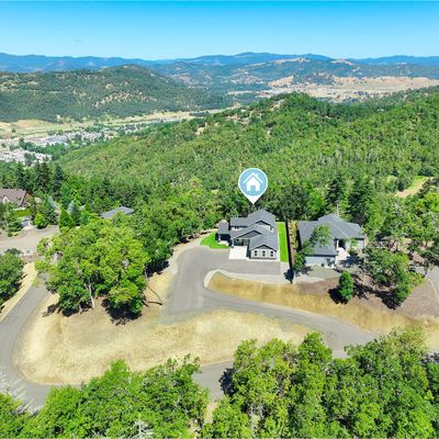 1062 Southridge Way, Roseburg, OR 97470