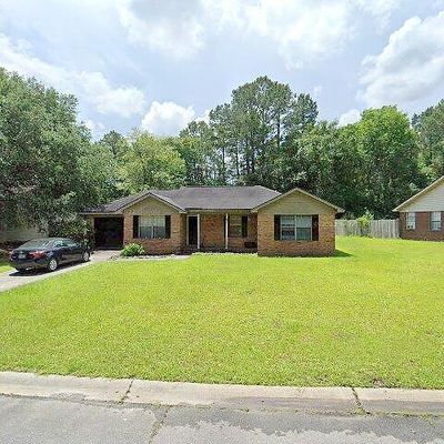 107 Oakwood Dr, Springfield, GA 31329