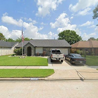 10829 W Dogwood Dr, La Porte, TX 77571