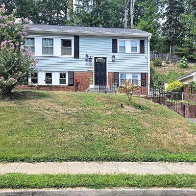 13430 Pinetree Dr, Woodbridge, VA 22191