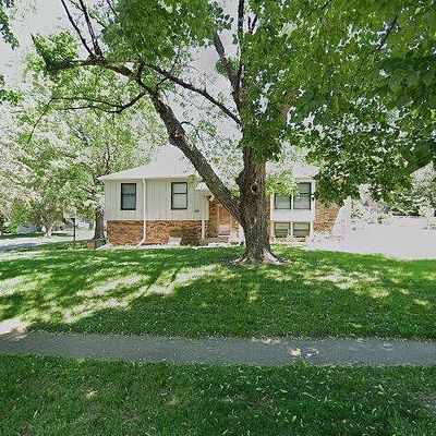 1233 26 Th St, West Des Moines, IA 50266