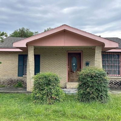 1323 Sally Mae St, Lake Charles, LA 70601