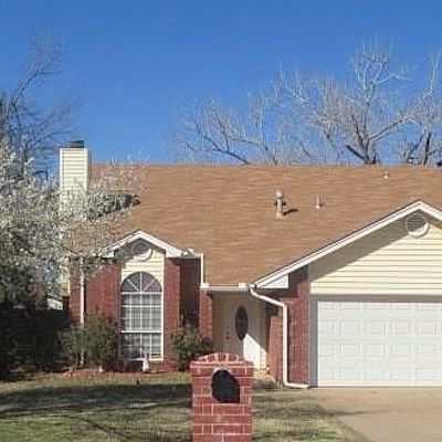 1325 Del Norte Dr, Edmond, OK 73003