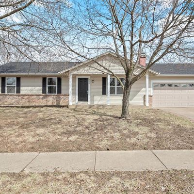 1670 Oakwood Dr, O Fallon, MO 63366