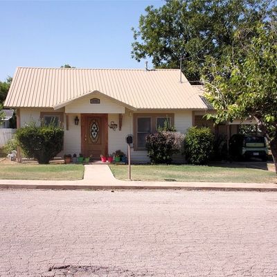 1706 W Dry St, San Saba, TX 76877