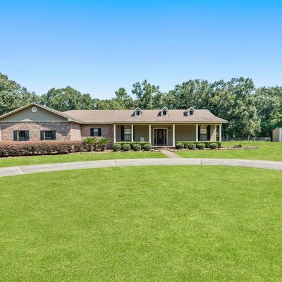 172 Thompson Dr, Lucedale, MS 39452