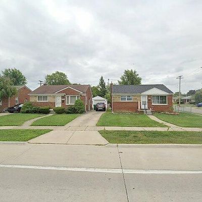 18014 Stephens Dr, Eastpointe, MI 48021