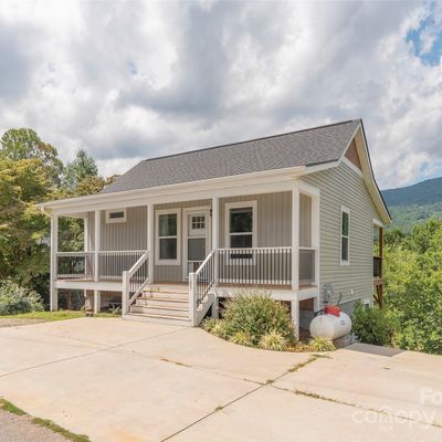 185 Midland Dr, Waynesville, NC 28785