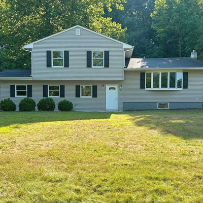 190 Cherry Tree Ln, Middletown, NJ 07748