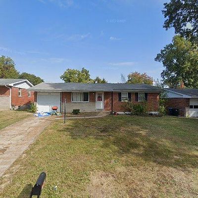 1553 Reale Ave, Saint Louis, MO 63138