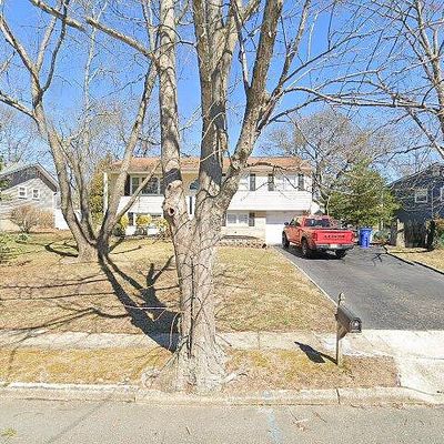 1602 Woodcrest Dr, Toms River, NJ 08753