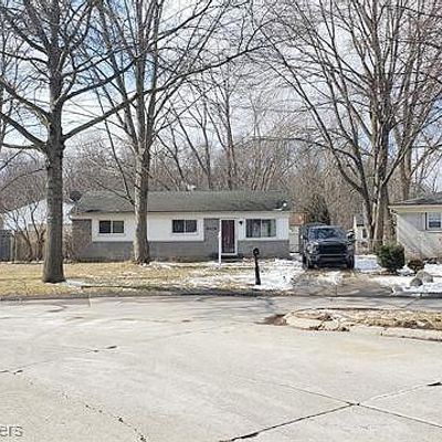 16288 Lauren St, Taylor, MI 48180