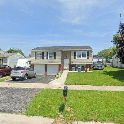 210 Farnstead Dr, Northwood, OH 43619